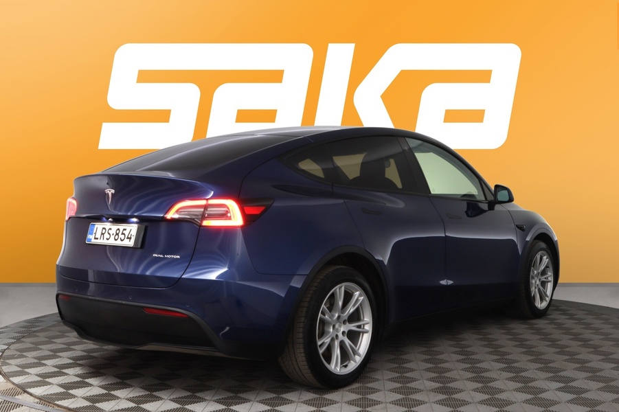 Tesla Model Y vaihtoauto