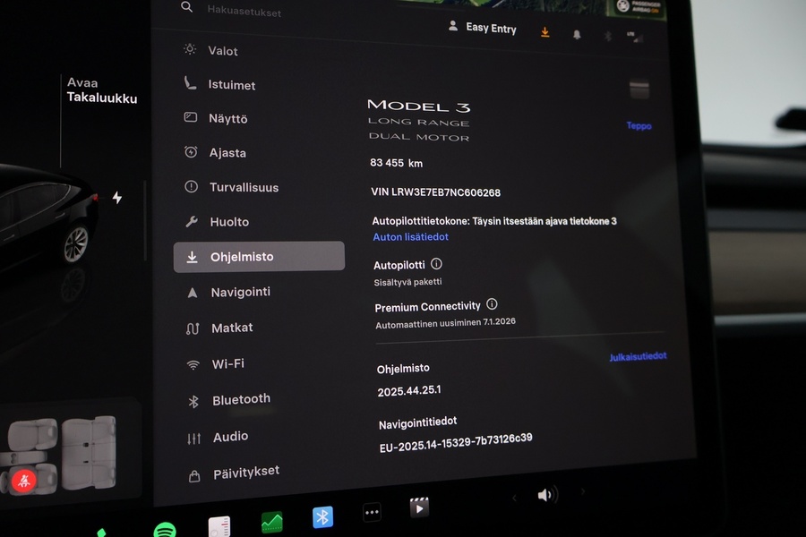 Tesla Model 3 vaihtoauto