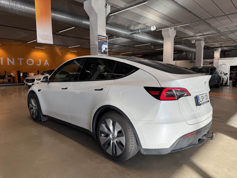 Tesla Model Y vaihtoauto
