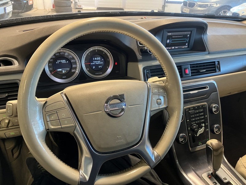 Volvo V70 vaihtoauto