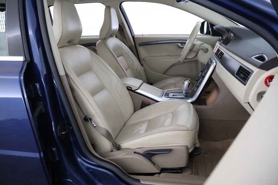 Volvo V70 vaihtoauto