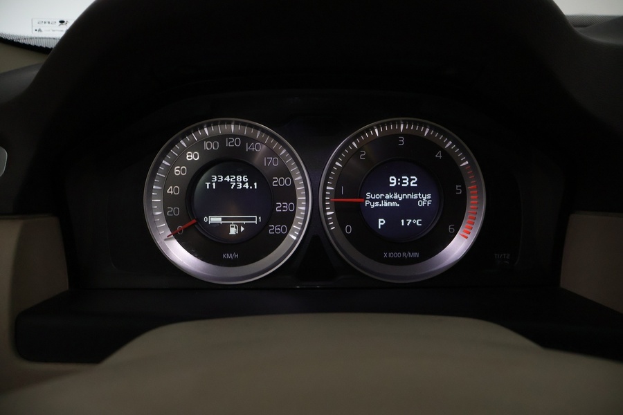 Volvo V70 vaihtoauto