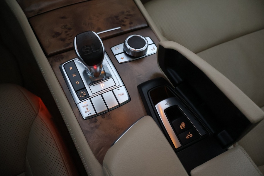 Mercedes-Benz SL vaihtoauto