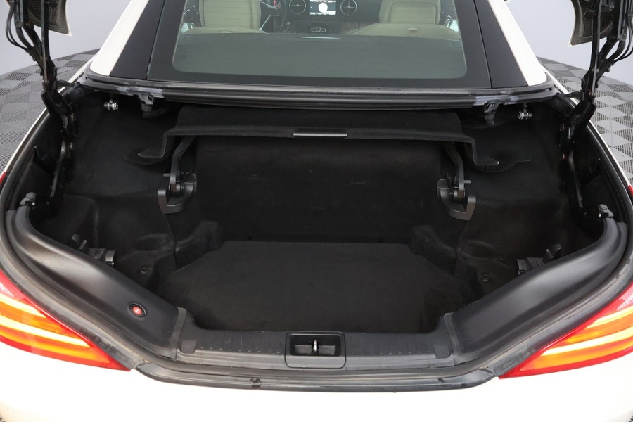 Mercedes-Benz SL vaihtoauto