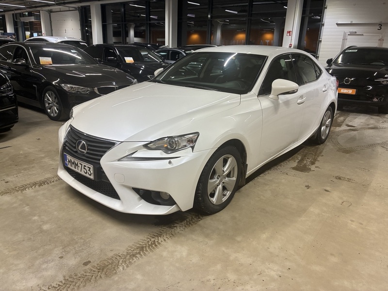Lexus IS vaihtoauto