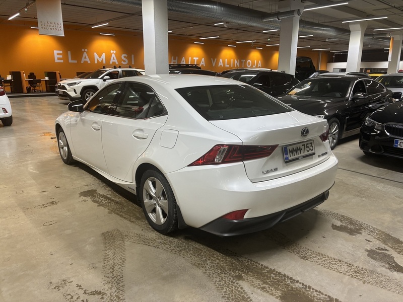 Lexus IS vaihtoauto