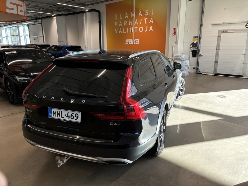 Volvo V90 Cross Country vaihtoauto