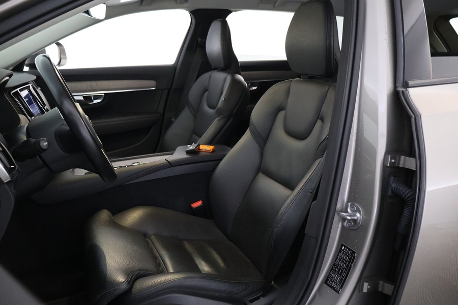 Volvo V90 Cross Country vaihtoauto