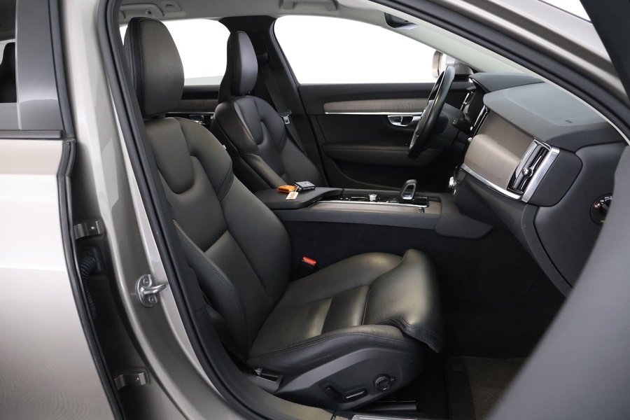 Volvo V90 Cross Country vaihtoauto