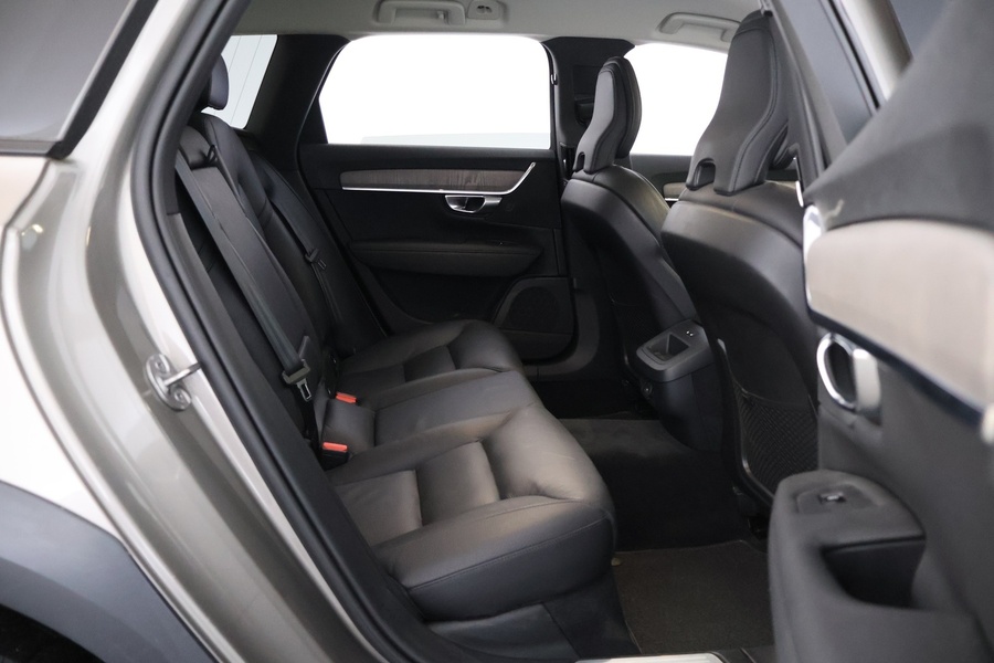 Volvo V90 Cross Country vaihtoauto