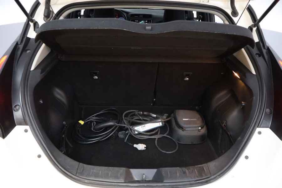 Nissan Leaf vaihtoauto