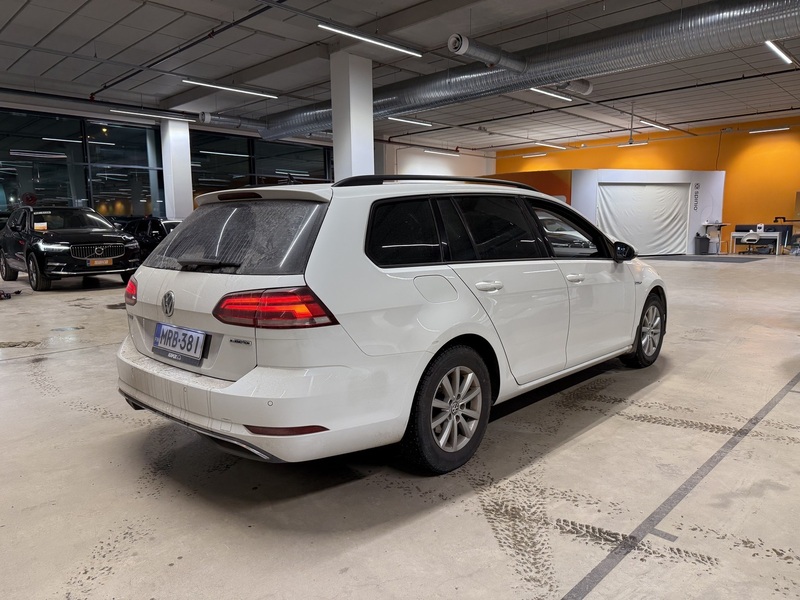 Volkswagen Golf vaihtoauto