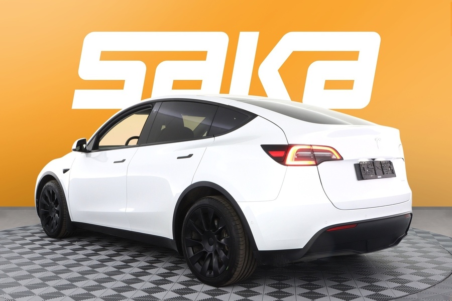 Tesla Model Y vaihtoauto