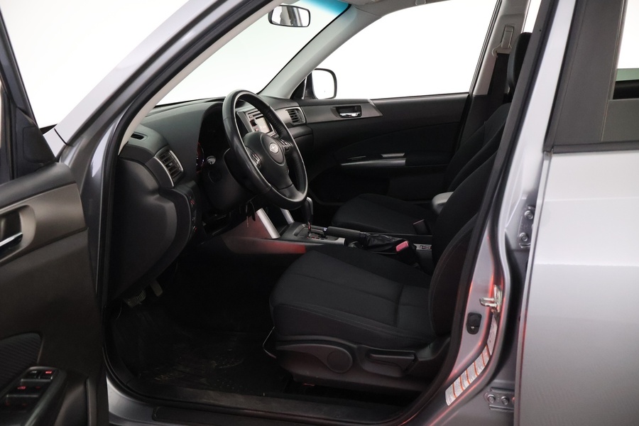 Subaru Forester vaihtoauto