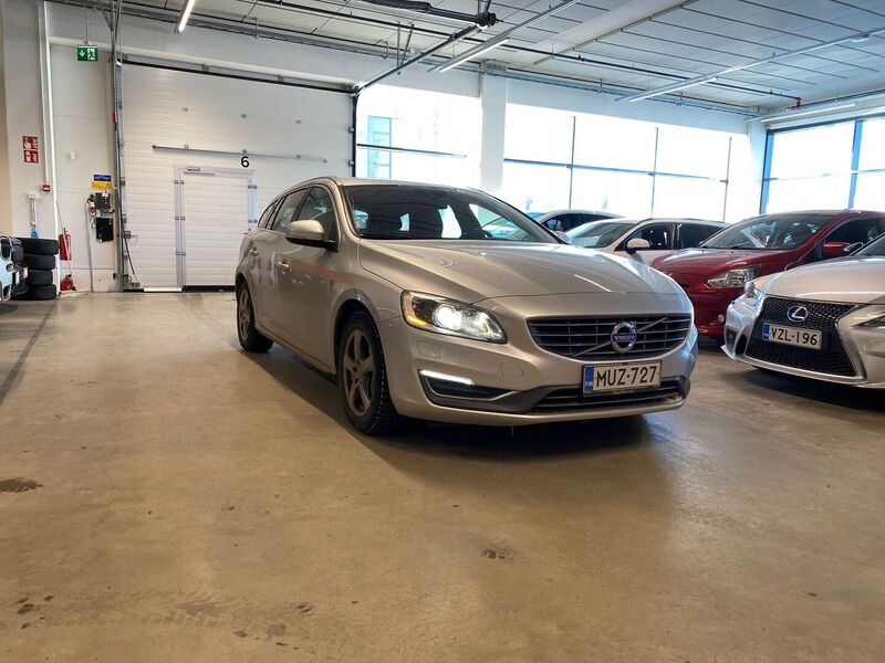 Volvo V60 vaihtoauto