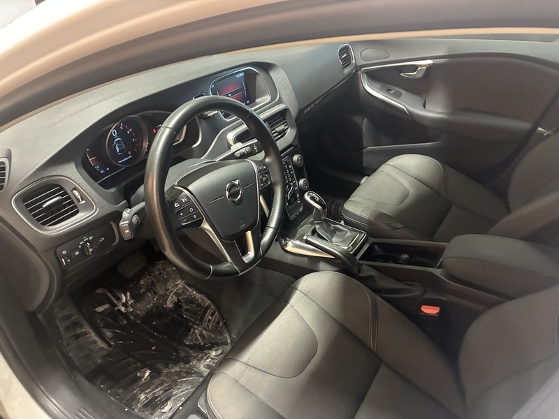 Volvo V40 Cross Country vaihtoauto