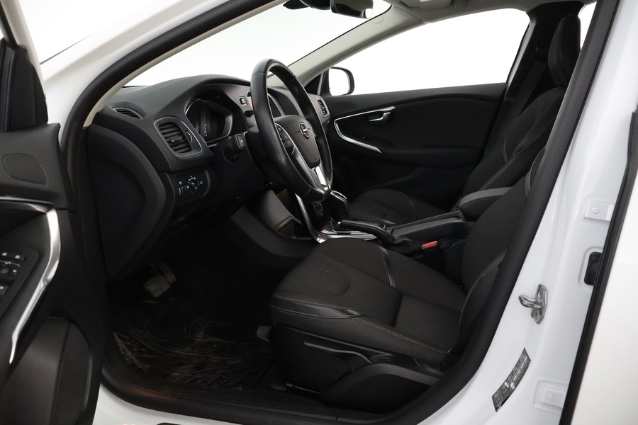 Volvo V40 Cross Country vaihtoauto