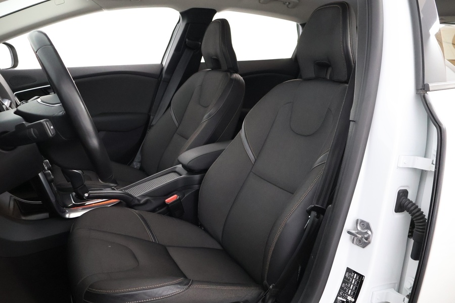 Volvo V40 Cross Country vaihtoauto