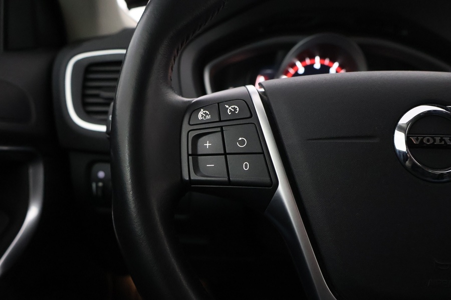 Volvo V40 Cross Country vaihtoauto