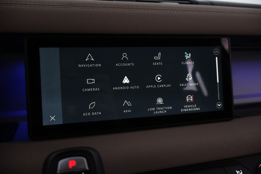 Land Rover Defender vaihtoauto