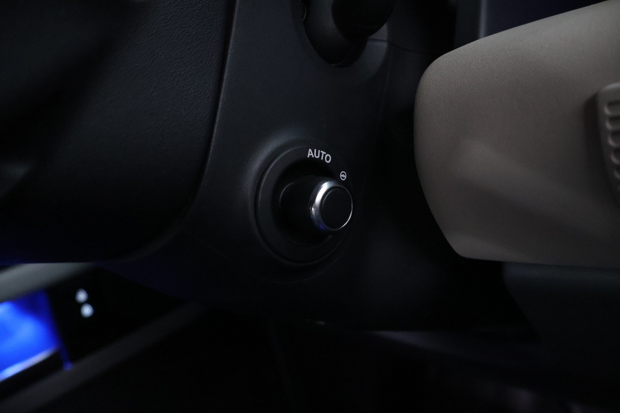 Land Rover Defender vaihtoauto