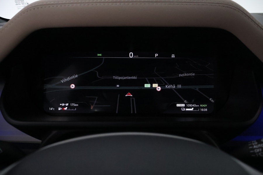 Land Rover Defender vaihtoauto