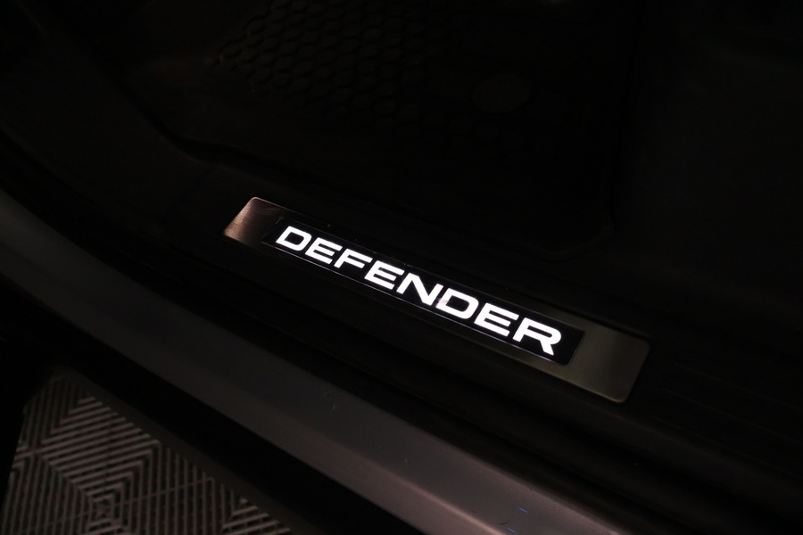 Land Rover Defender vaihtoauto