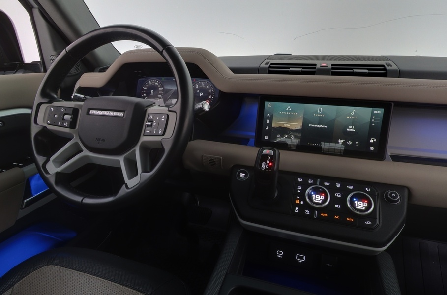 Land Rover Defender vaihtoauto