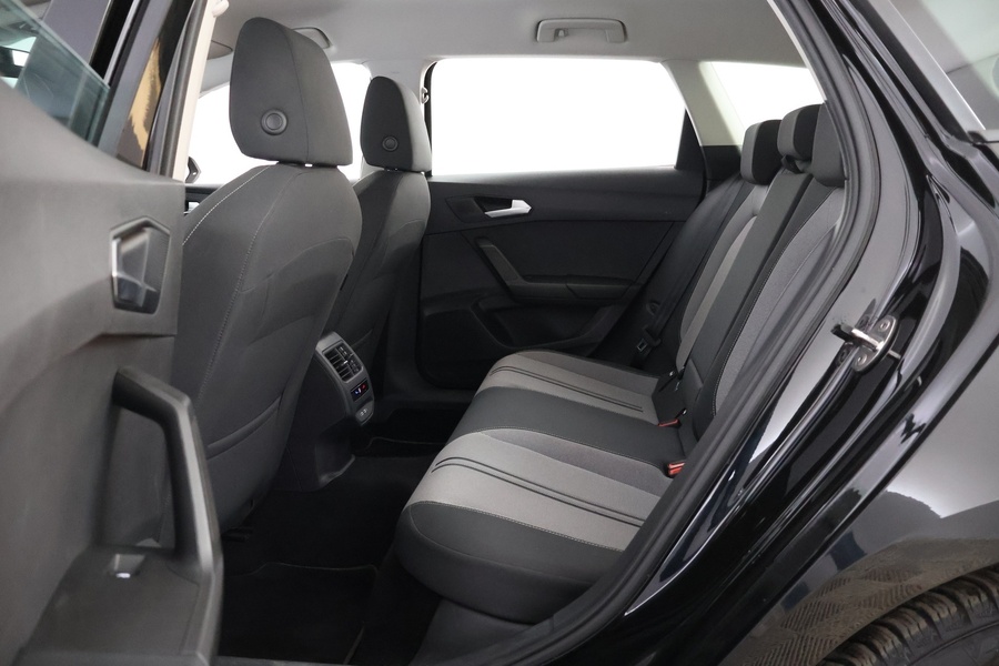 SEAT Leon Sportstourer vaihtoauto