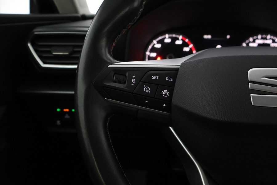 SEAT Leon Sportstourer vaihtoauto