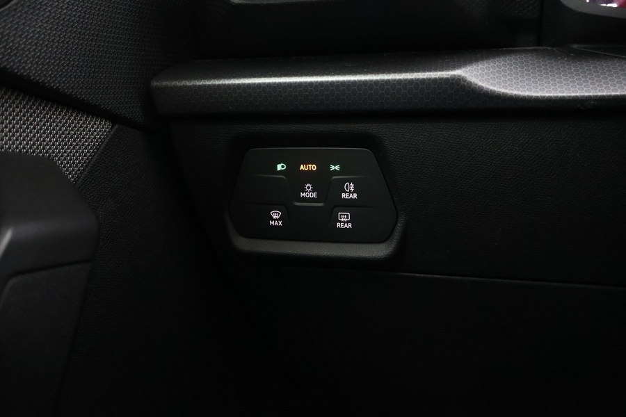 SEAT Leon Sportstourer vaihtoauto