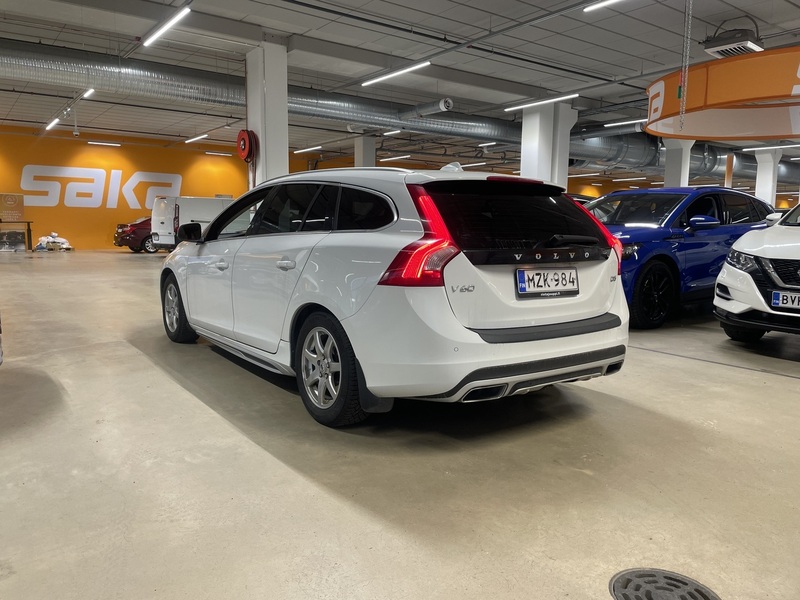 Volvo V60 vaihtoauto