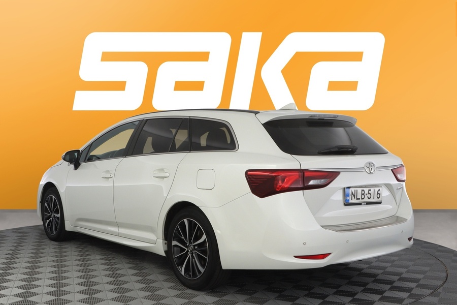 Toyota Avensis vaihtoauto