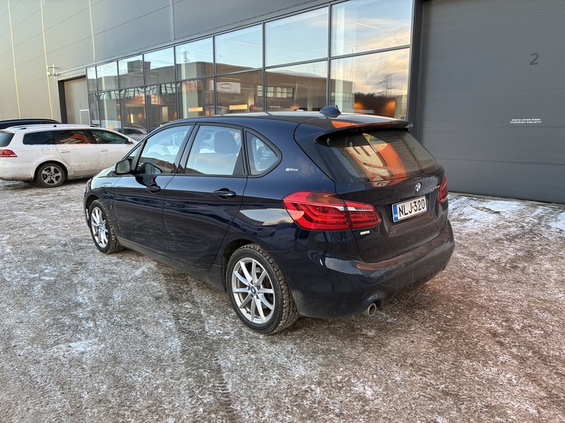 BMW 225 vaihtoauto