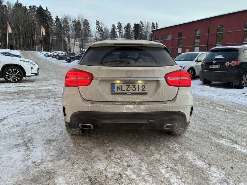 Mercedes-Benz GLA vaihtoauto