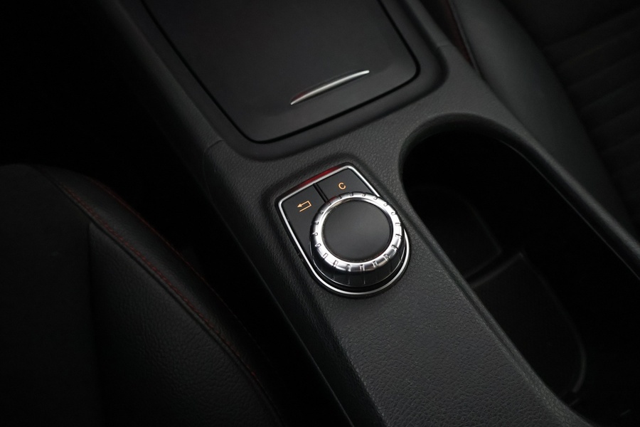 Mercedes-Benz GLA vaihtoauto