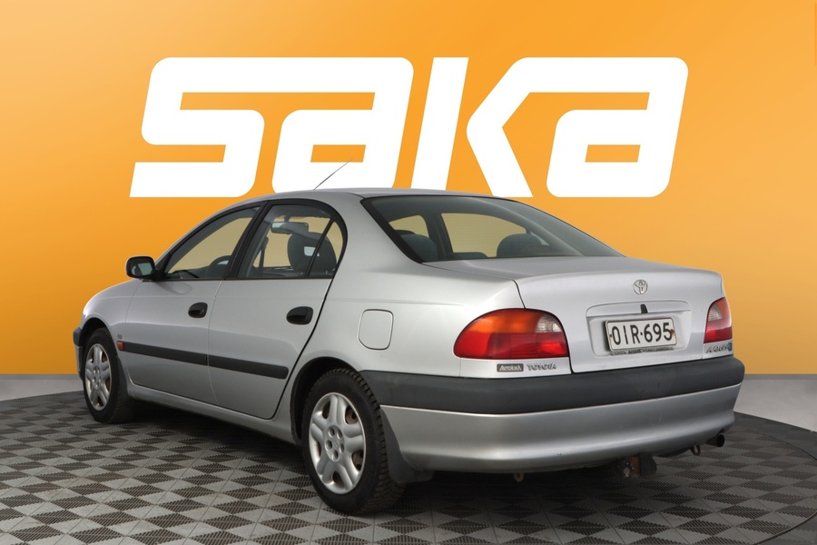 Toyota Avensis vaihtoauto