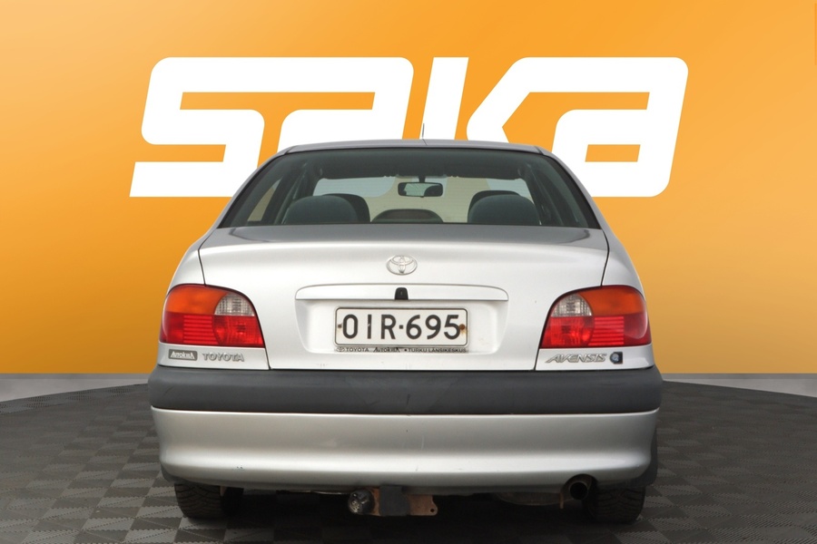 Toyota Avensis vaihtoauto