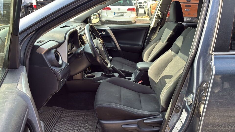 Toyota RAV4 vaihtoauto
