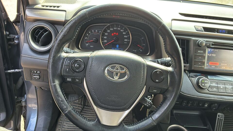 Toyota RAV4 vaihtoauto