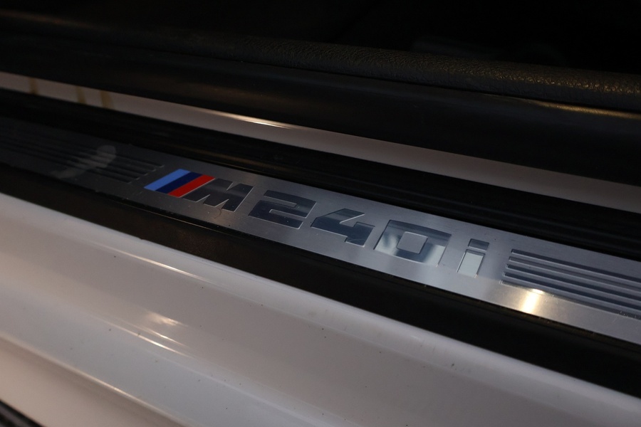 BMW M240i vaihtoauto