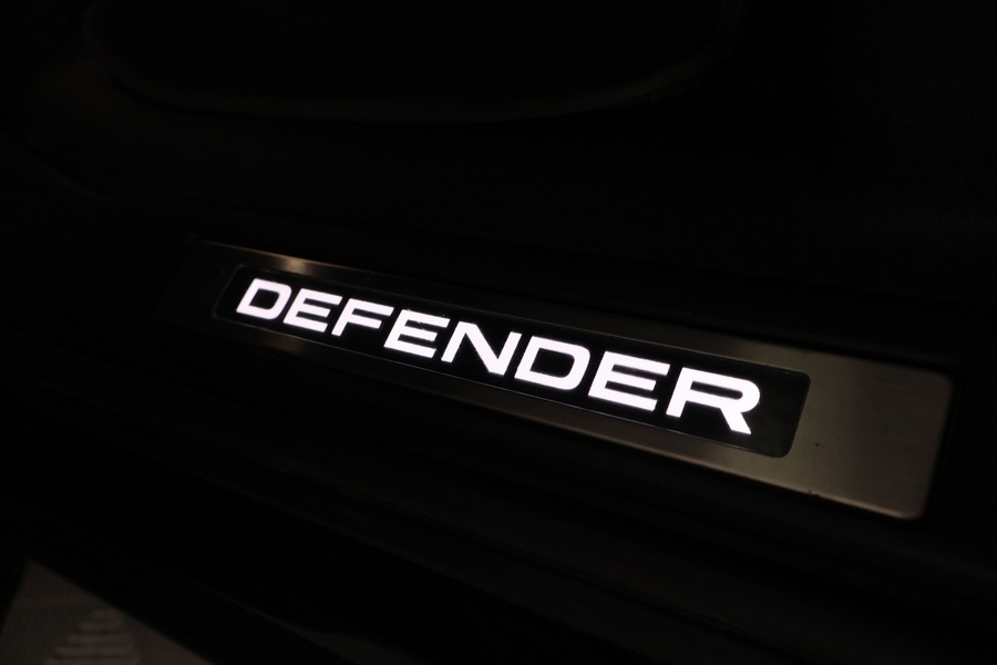 Land Rover Defender vaihtoauto