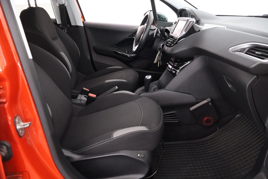 Peugeot 208 vaihtoauto