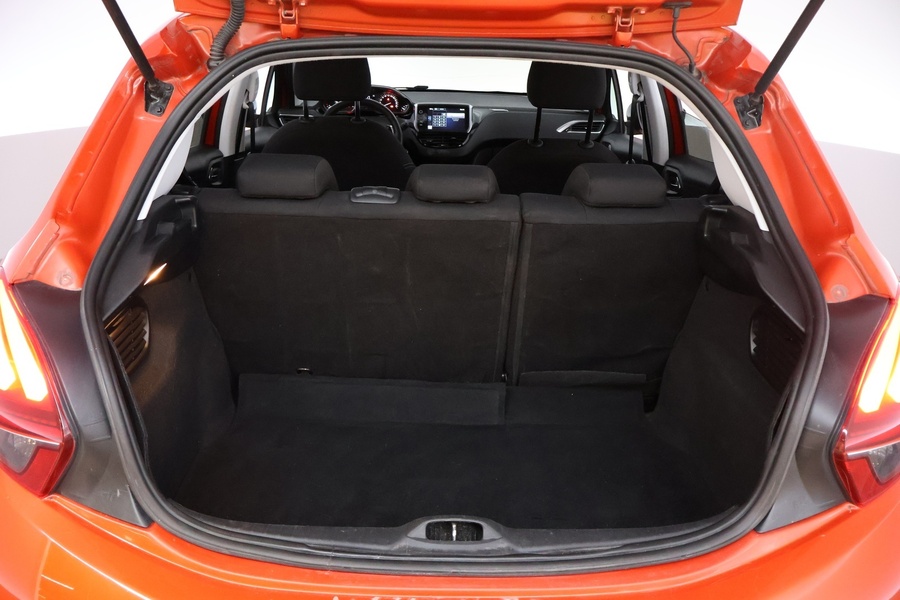 Peugeot 208 vaihtoauto