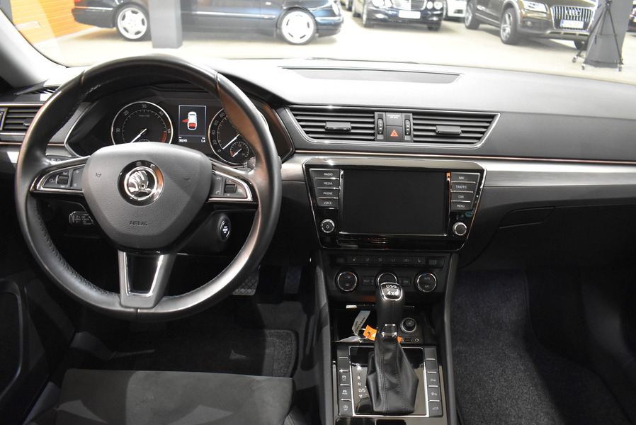 Skoda Superb vaihtoauto