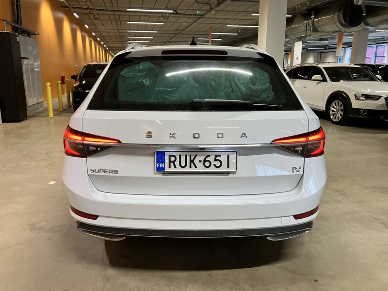 Skoda Superb vaihtoauto