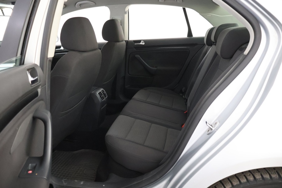 Volkswagen Jetta vaihtoauto