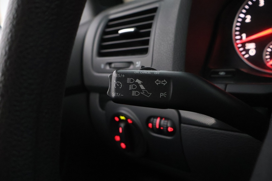 Volkswagen Jetta vaihtoauto