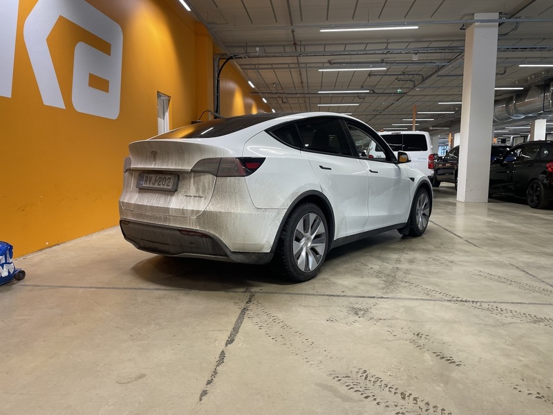 Tesla Model Y vaihtoauto