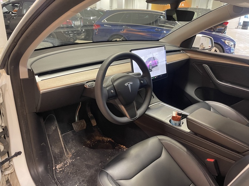 Tesla Model Y vaihtoauto